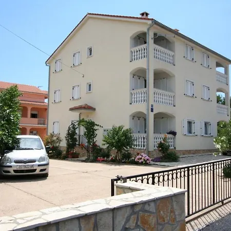 Appartement Two-bedroom In Ii